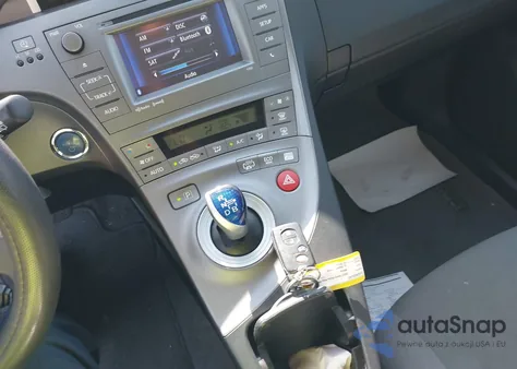 2015 Toyota Prius Plug-In z USA, uszkodzony, nr VIN JTDKN3DP8F3066239